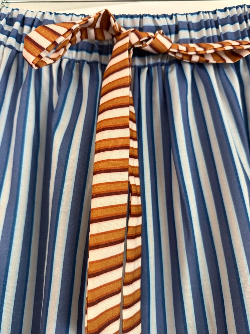 Blue and White Striped Wide Leg Pants (m) - Picture 3 of 4